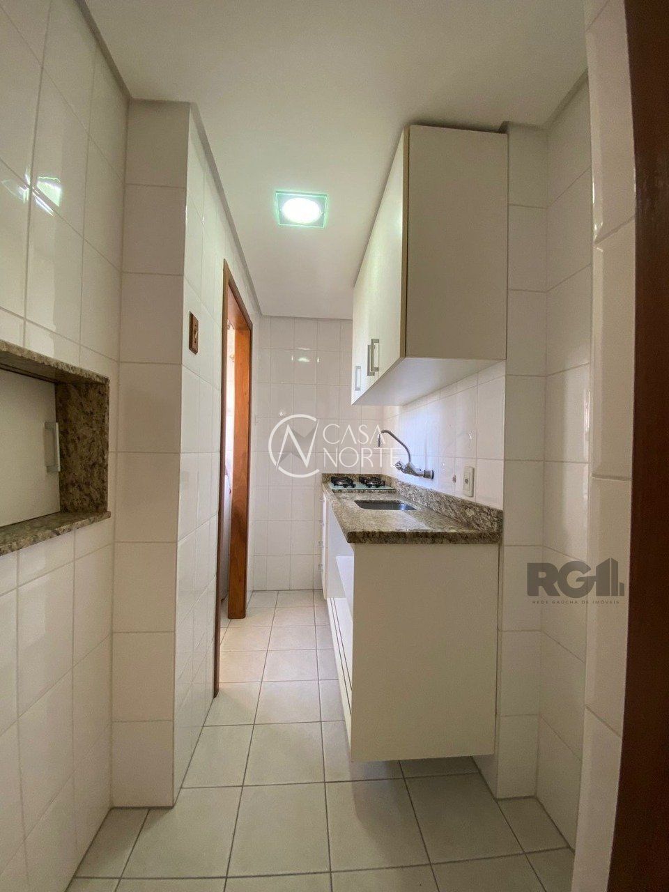 Apartamento à venda com 2 quartos, 60m², 1 suíte, 2 vagas, Avenida Coronel Lucas de Oliveira no bairro Petrópolis em Porto Alegre