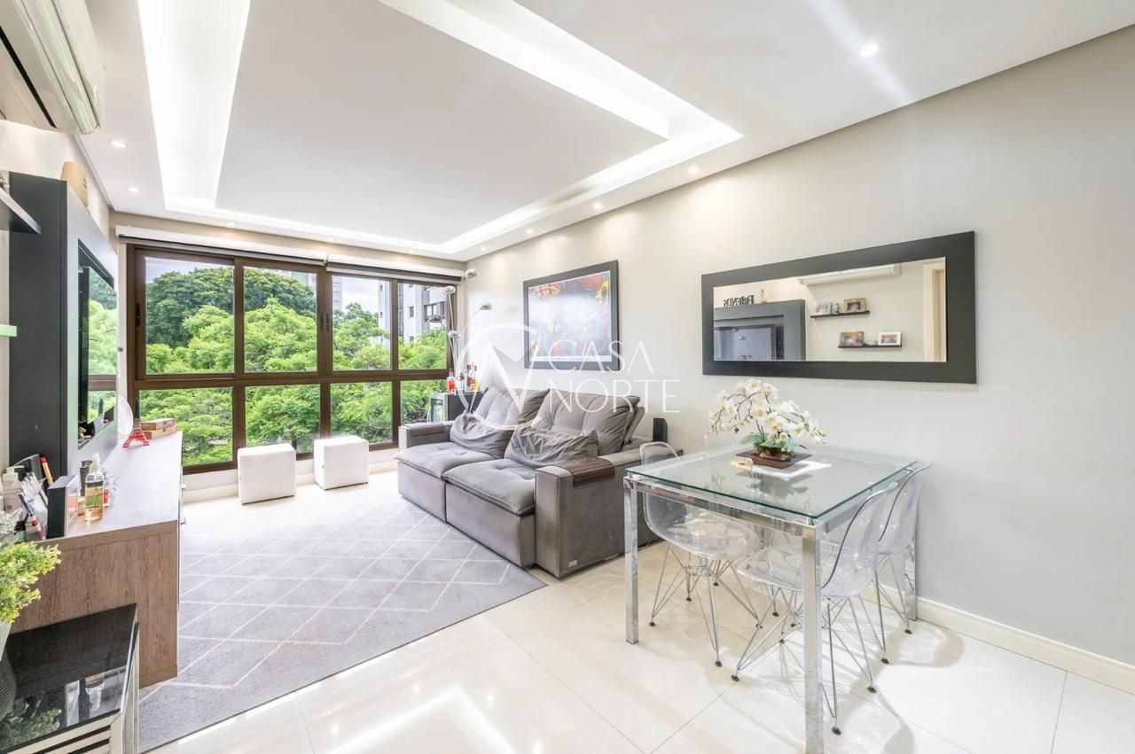 Apartamento à venda com 2 quartos, 73m², 1 suíte, 2 vagas, Rua Faria Santos no bairro Petrópolis em Porto Alegre