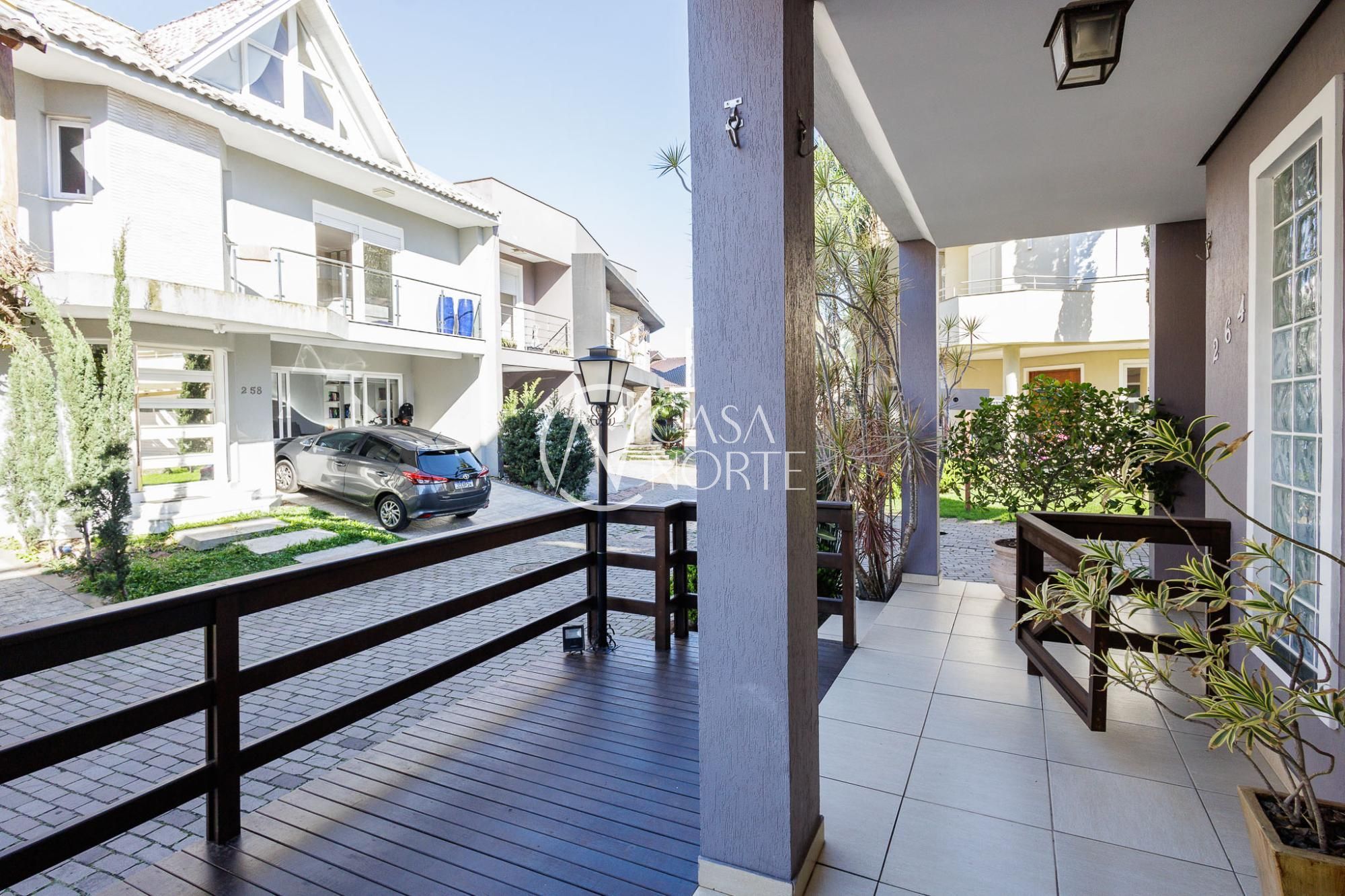 Casa à venda com 4 quartos, 226m², 2 suítes, 3 vagas, Avenida Ecoville no bairro Sarandi em Porto Alegre