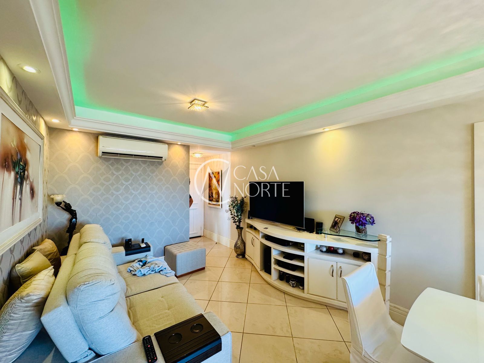 Apartamento à venda com 2 quartos, 70m², 1 suíte, 1 vaga, Rua Barão do Gravataí no bairro Menino Deus em Porto Alegre