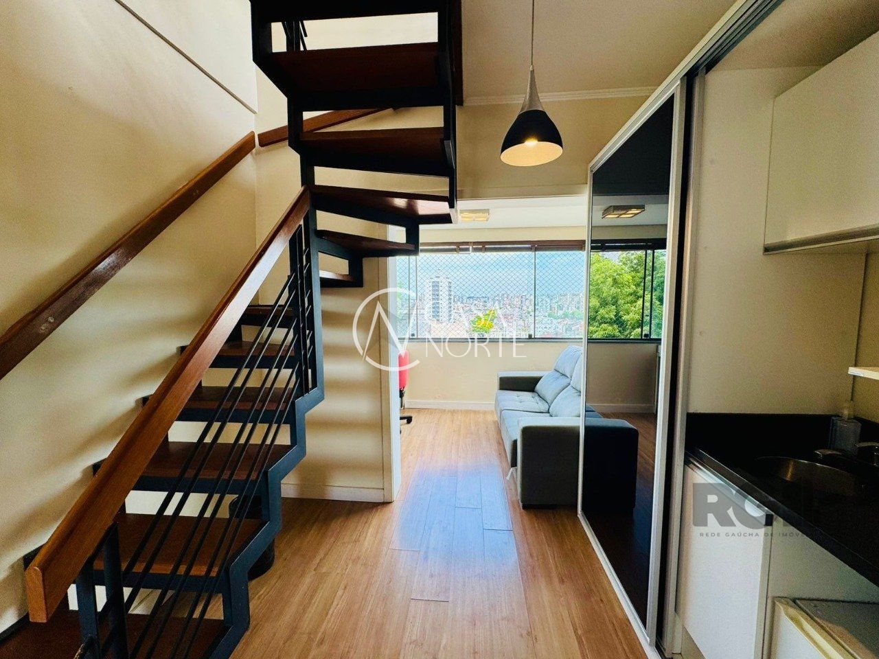 Cobertura à venda com 3 quartos, 140m², 1 suíte, 3 vagas, Rua Dona Inocência no bairro Jardim Botânico em Porto Alegre