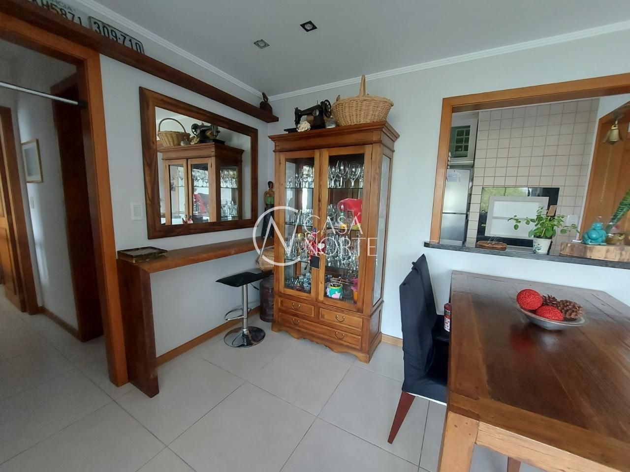 Apartamento à venda com 2 quartos, 75m², 1 suíte, 2 vagas, Rua Itaboraí no bairro Jardim Botânico em Porto Alegre