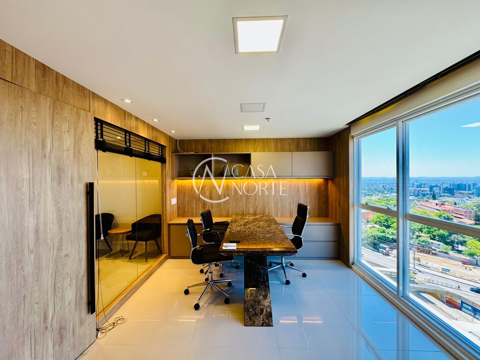 Sala Comercial à venda , 35m², 1 vaga, Avenida Senador Tarso Dutra no bairro Petrópolis em Porto Alegre