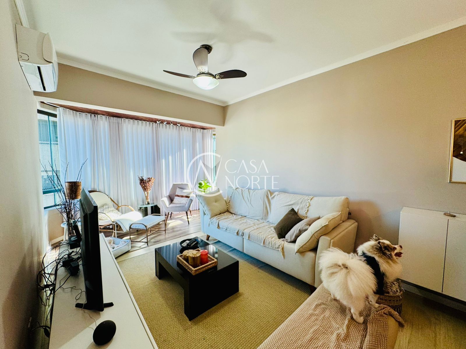 Apartamento à venda com 2 quartos, 85m², 1 vaga, Rua José de Alencar no bairro Menino Deus em Porto Alegre