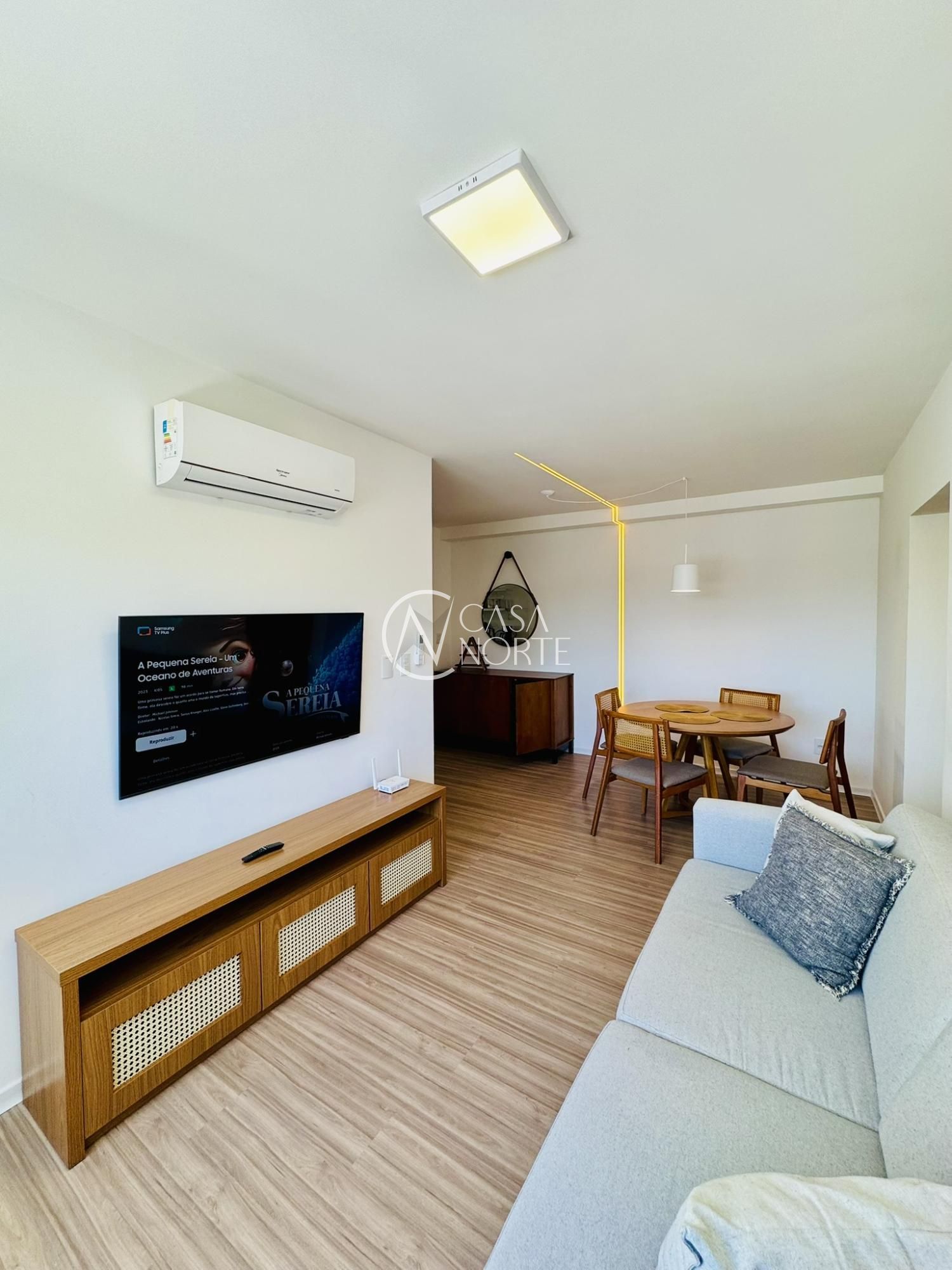 Apartamento à venda com 2 quartos, 64m², 1 suíte, 2 vagas, Rua São Simão no bairro Jardim do Salso em Porto Alegre