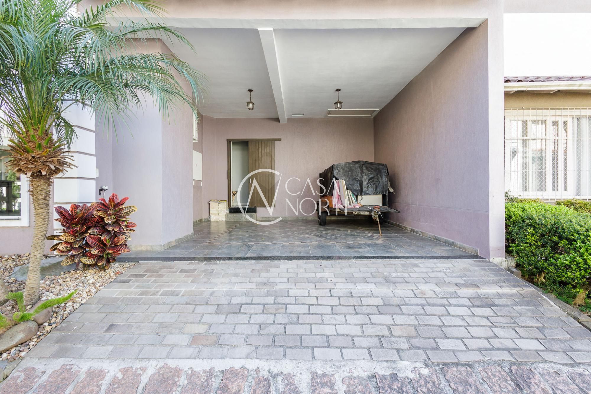 Casa à venda com 4 quartos, 226m², 2 suítes, 3 vagas, Avenida Ecoville no bairro Sarandi em Porto Alegre