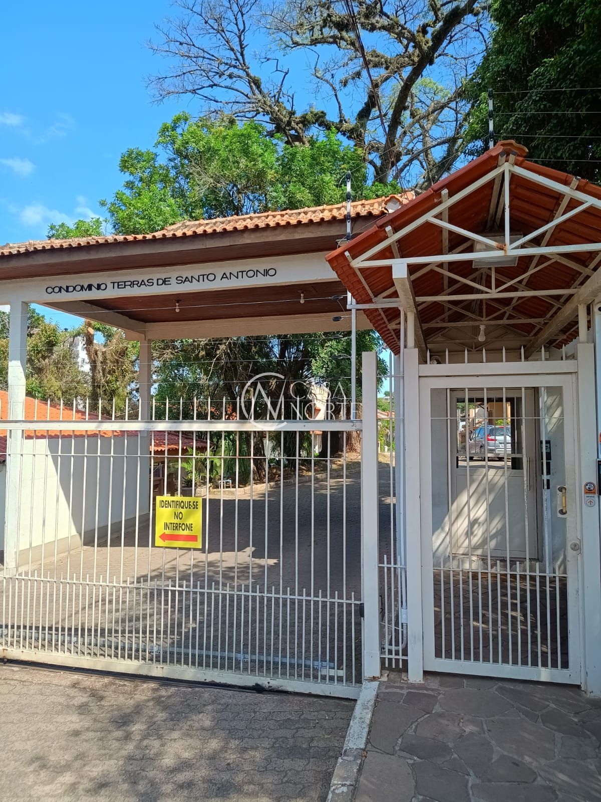 Casa de Condomínio à venda com 3 quartos, 130m², 1 suíte, 2 vagas, Rua Martim Afonso no bairro Santo Antônio em Porto Alegre