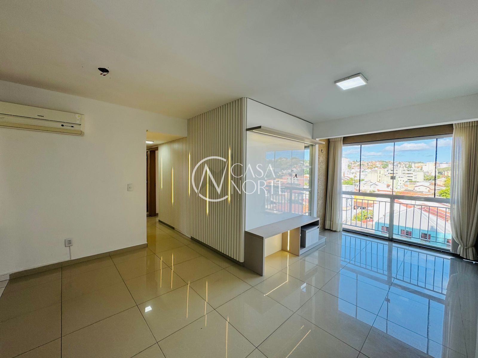 Apartamento à venda com 3 quartos, 81m², 1 suíte, 2 vagas, Rua Portuguesa no bairro Jardim Botânico em Porto Alegre
