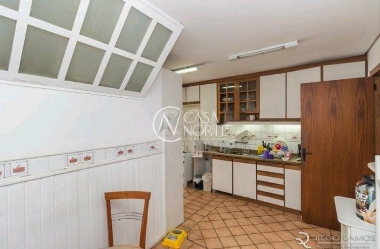 Apartamento à venda com 4 quartos, 176m², 1 vaga, Rua São Francisco da California no bairro Higienópolis em Porto Alegre