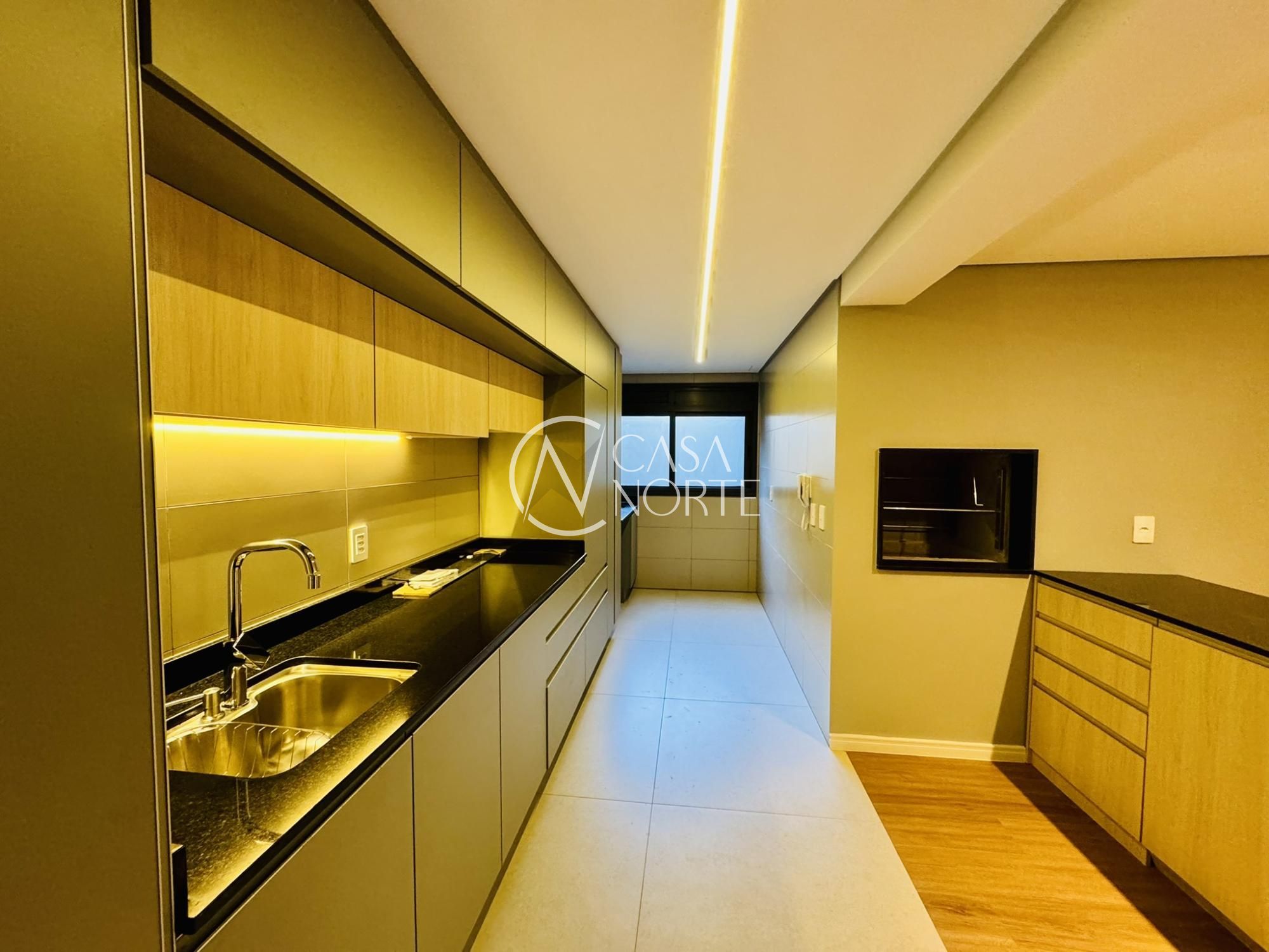 Apartamento à venda com 3 quartos, 114m², 1 suíte, 2 vagas, Rua Ewaldo Campos no bairro Três Figueiras em Porto Alegre