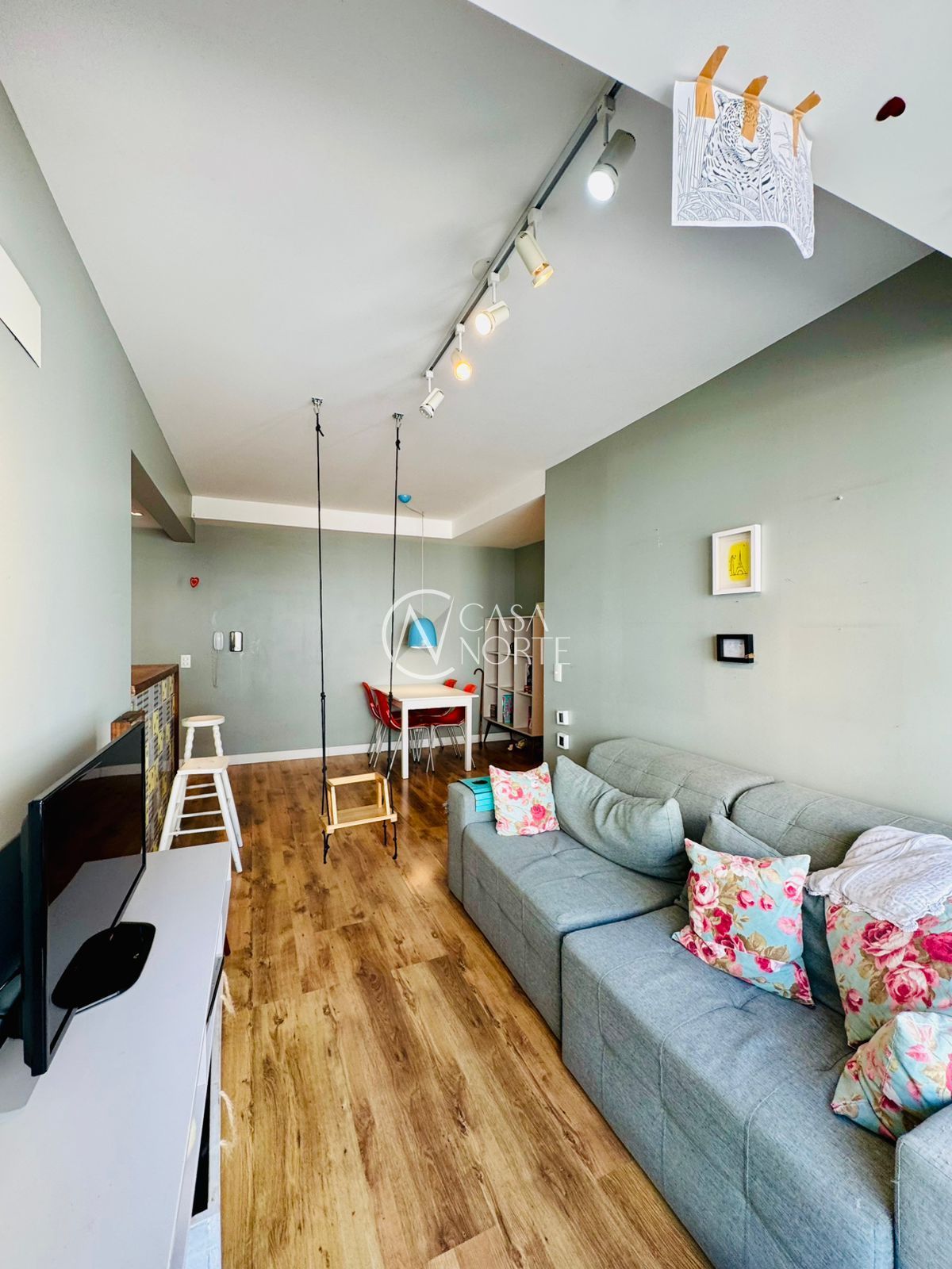 Apartamento à venda com 2 quartos, 68m², 1 suíte, 1 vaga, Rua Eça de Queiroz no bairro Petrópolis em Porto Alegre