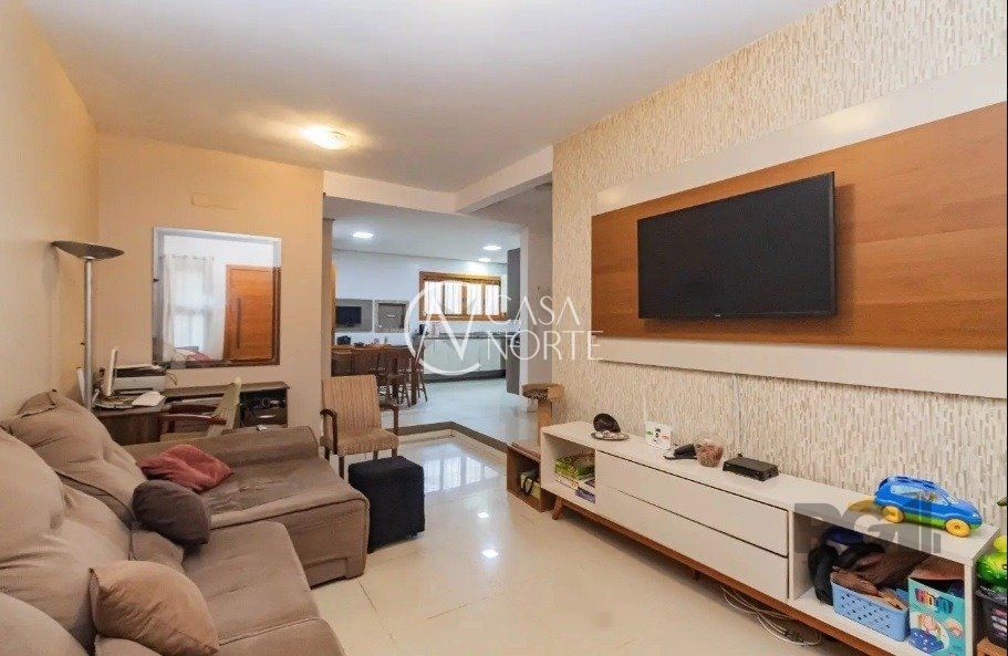 Casa de Condomínio à venda com 3 quartos, 140m², 1 suíte, 2 vagas, Rua Deputado Hugo Mardini no bairro Passo das Pedras em Porto Alegre