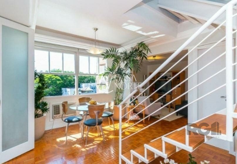 Cobertura à venda com 2 quartos, 182m², 1 suíte, Rua Dona Eugenia no bairro Santa Cecília em Porto Alegre