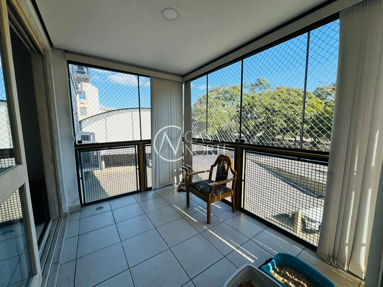Apartamento à venda com 3 quartos, 93m², 1 suíte, 2 vagas, Rua Jornal do Brasil no bairro Azenha em Porto Alegre