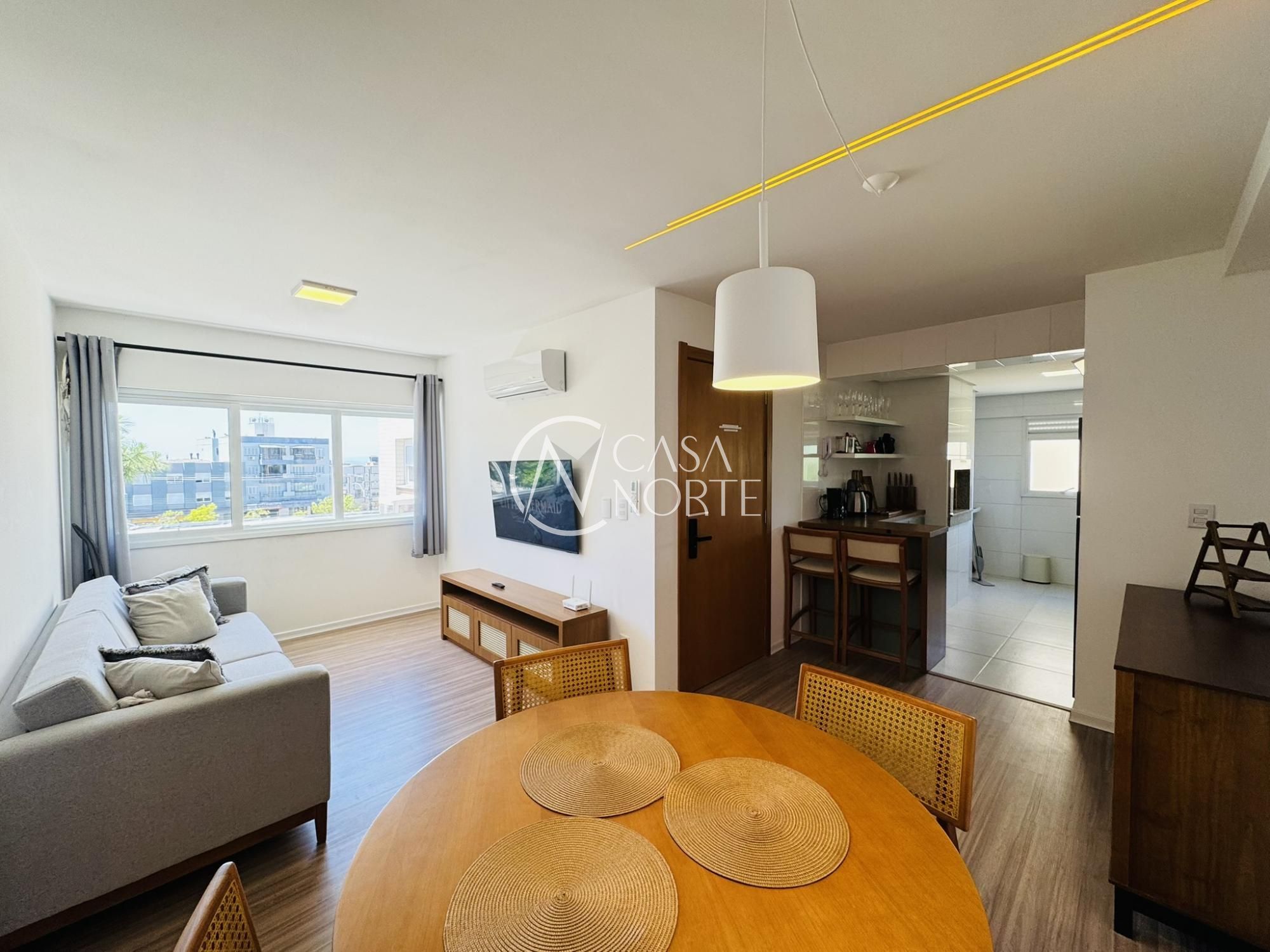 Apartamento à venda com 2 quartos, 64m², 1 suíte, 2 vagas, Rua São Simão no bairro Jardim do Salso em Porto Alegre