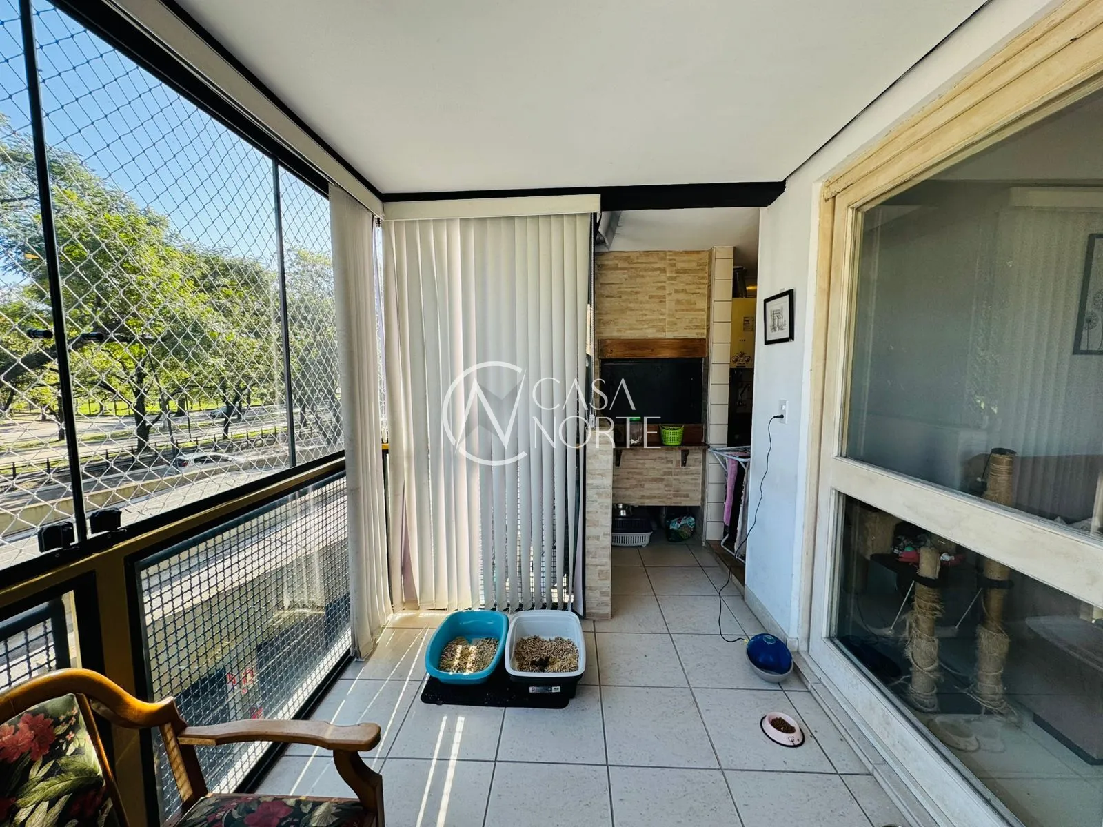 Apartamento à venda com 3 quartos, 93m², 1 suíte, 2 vagas, Rua Jornal do Brasil no bairro Azenha em Porto Alegre