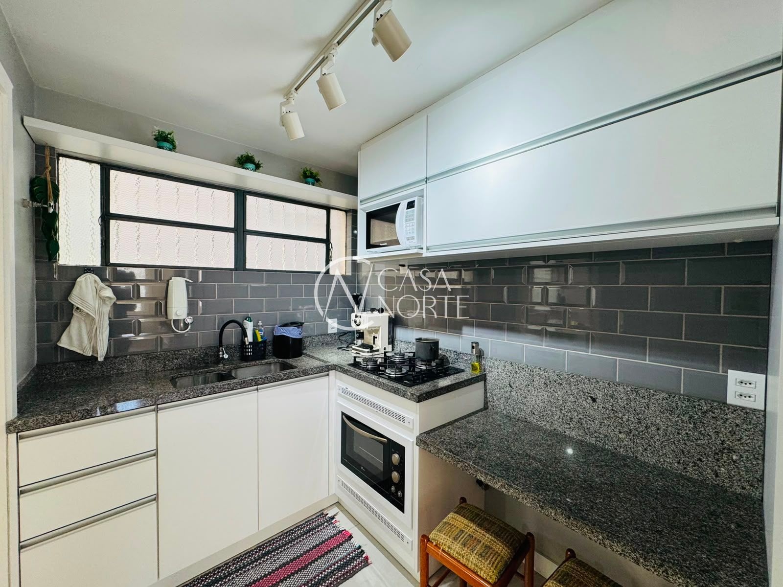 Apartamento à venda com 2 quartos, 66m², Rua General Lima e Silva no bairro Azenha em Porto Alegre
