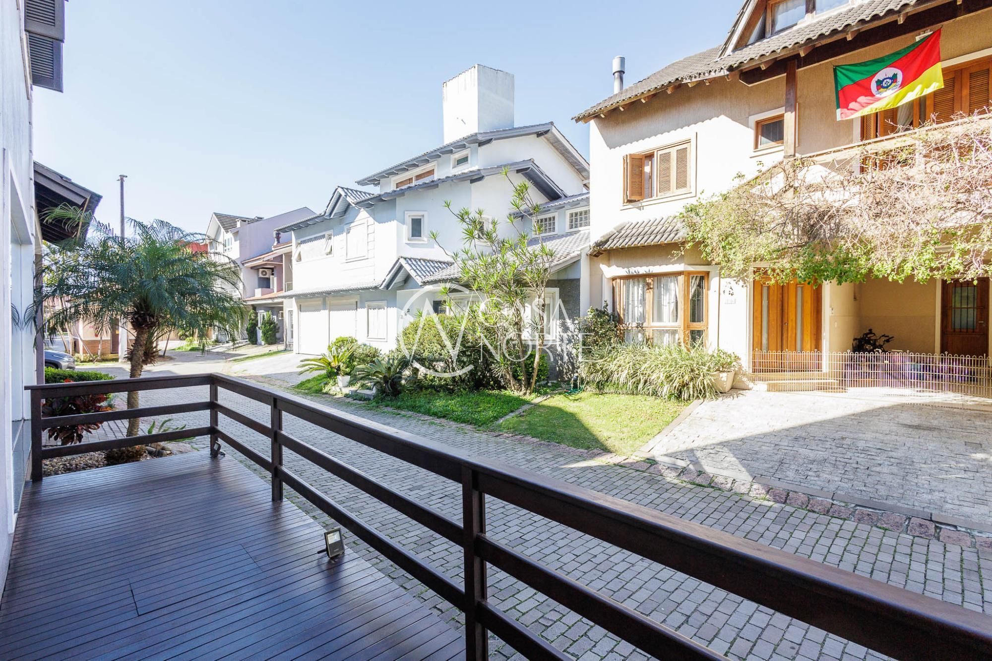 Casa à venda com 4 quartos, 226m², 2 suítes, 3 vagas, Avenida Ecoville no bairro Sarandi em Porto Alegre