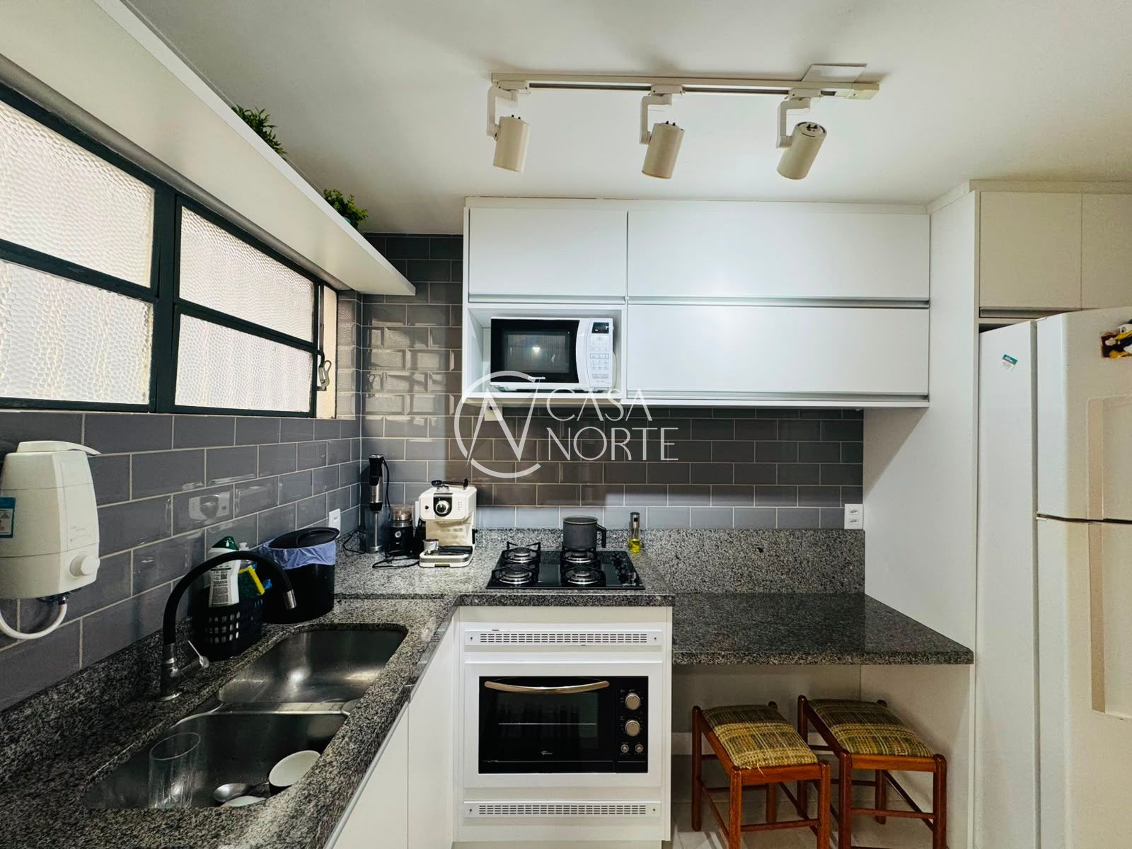 Apartamento à venda com 2 quartos, 66m², Rua General Lima e Silva no bairro Azenha em Porto Alegre