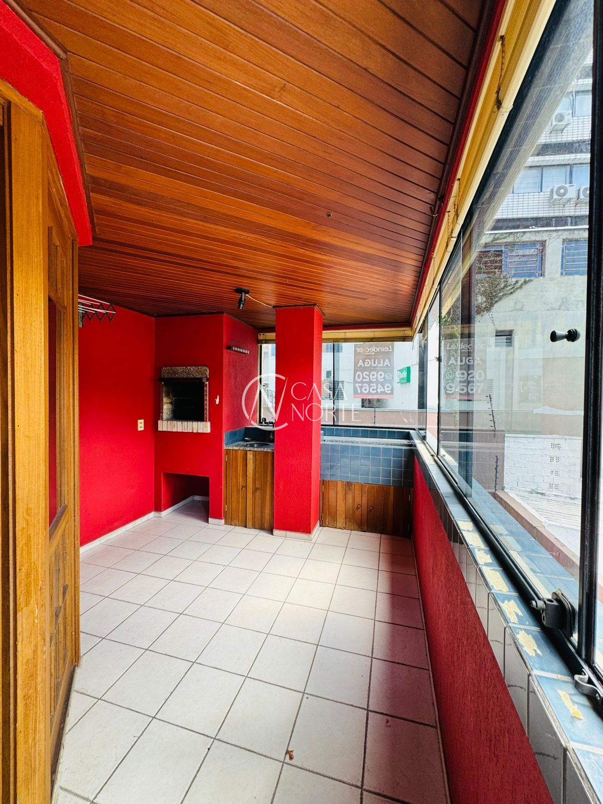 Apartamento à venda com 2 quartos, 75m², 1 suíte, 1 vaga, Rua Visconde de Duprat no bairro Petrópolis em Porto Alegre