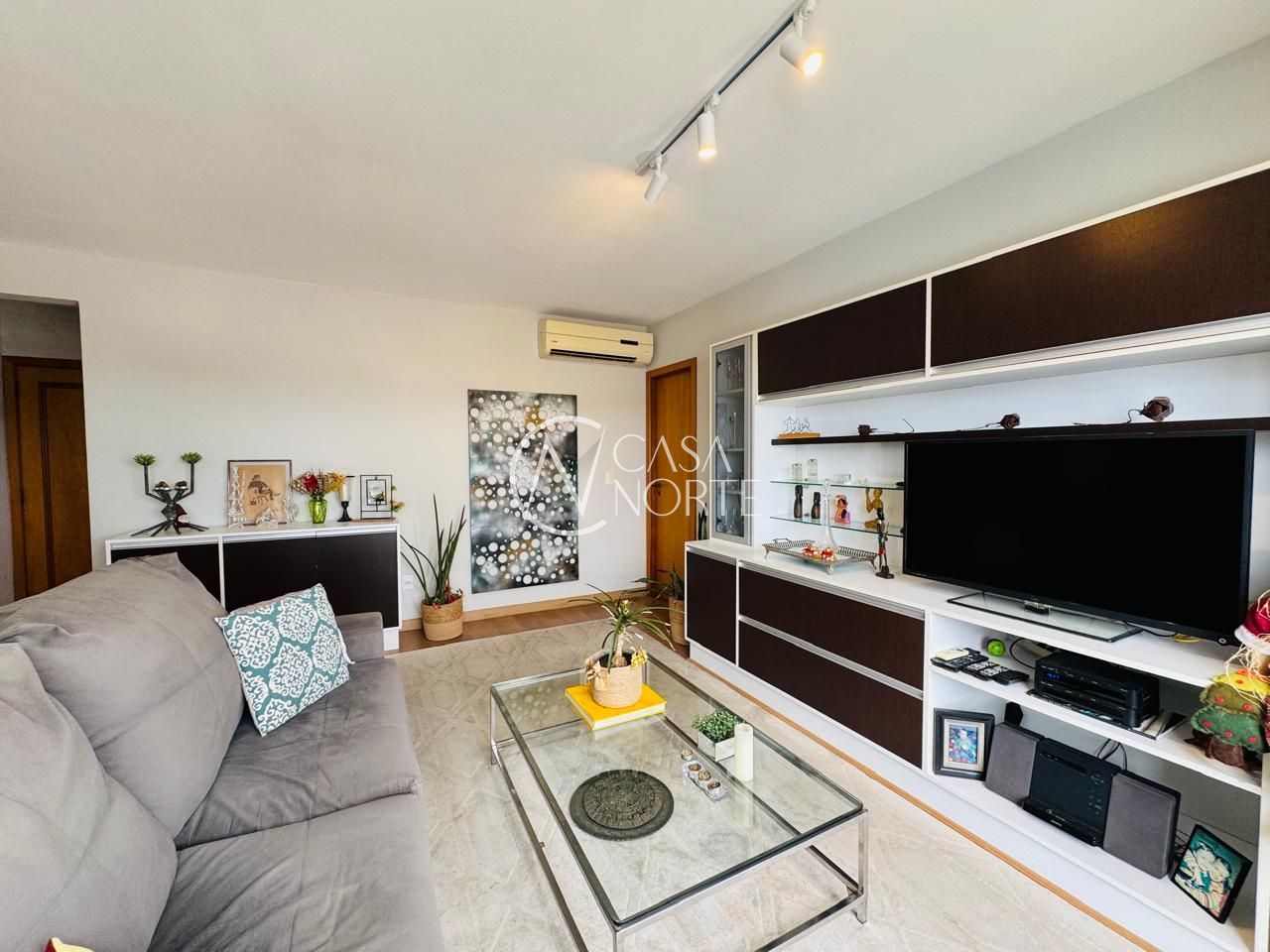 Apartamento à venda com 3 quartos, 90m², 1 suíte, 2 vagas, Avenida Caçapava no bairro Petrópolis em Porto Alegre