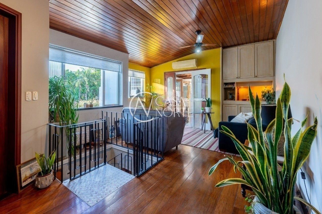 Apartamento à venda com 4 quartos, 206m², 2 suítes, 2 vagas, Rua Carlos Von Koseritz no bairro São João em Porto Alegre