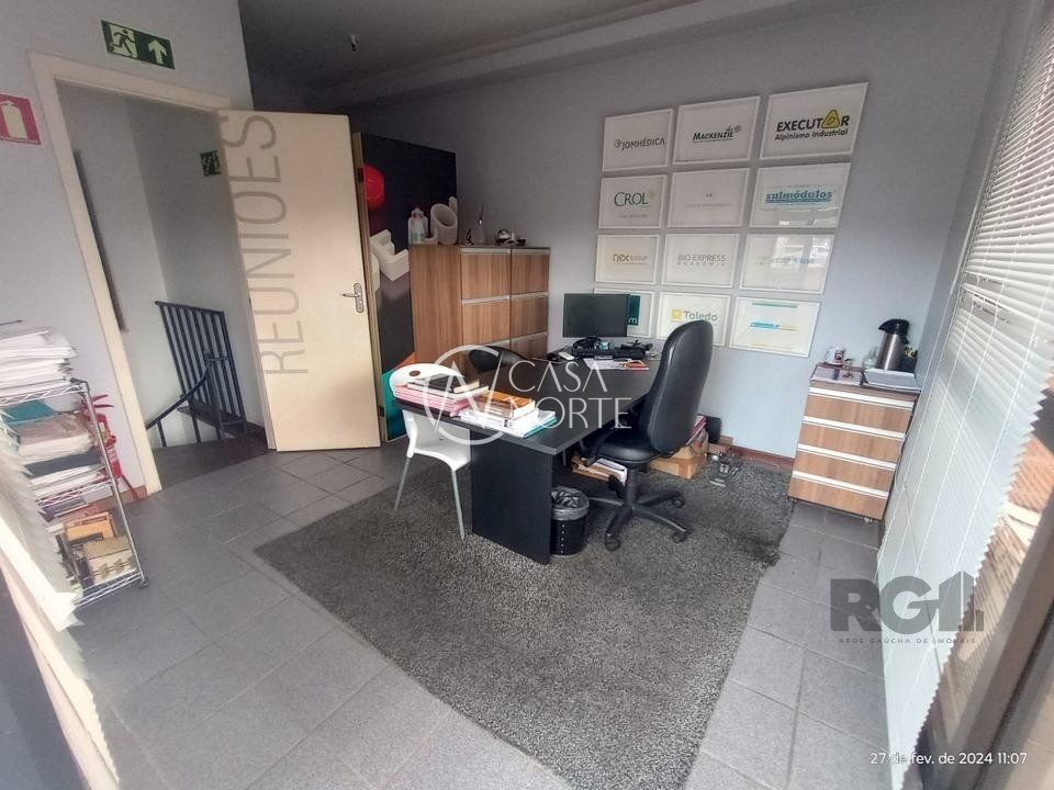 Sala Comercial à venda , 99m², 1 vaga, Rua Antenor Lemos no bairro Menino Deus em Porto Alegre