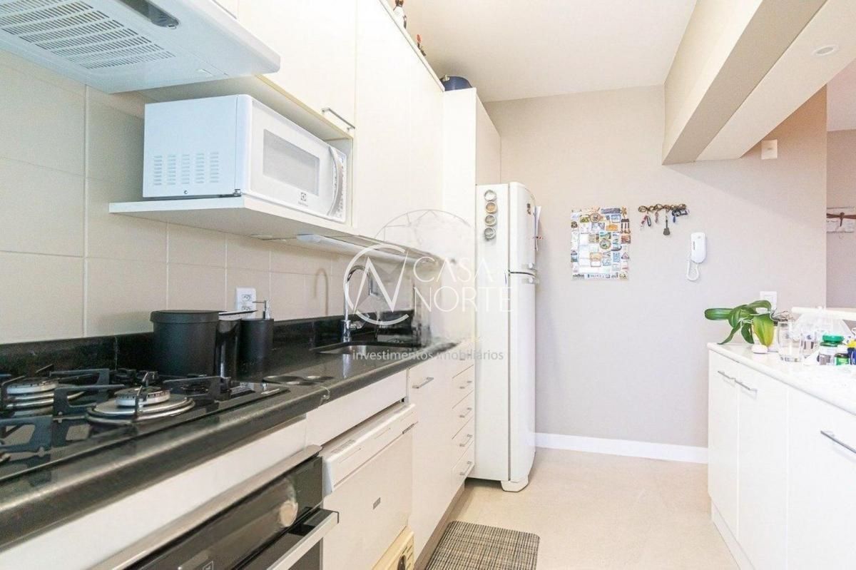 Apartamento à venda com 3 quartos, 72m², 1 suíte, 1 vaga, Rua Professor Cristiano Fischer no bairro Jardim do Salso em Porto Alegre