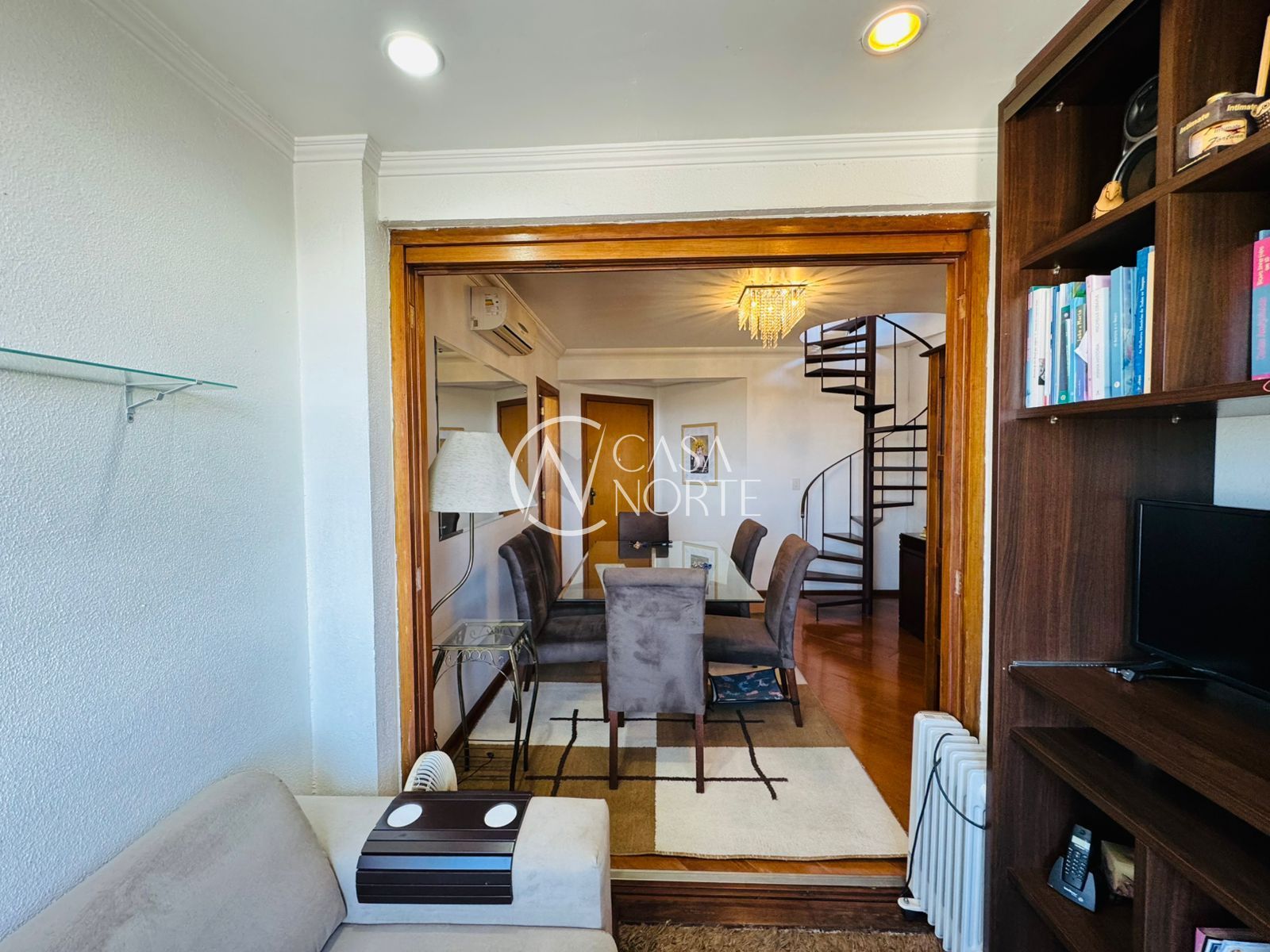 Cobertura à venda com 2 quartos, 104m², 1 suíte, 2 vagas, Avenida Protásio Alves no bairro Três Figueiras em Porto Alegre