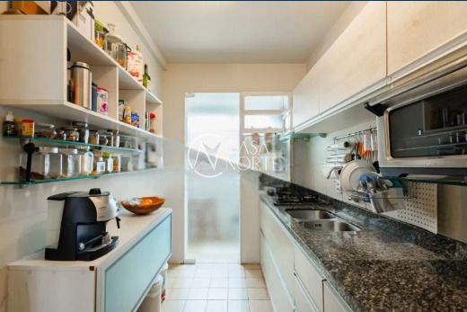 Apartamento à venda com 2 quartos, 81m², 1 suíte, 1 vaga, Rua Casemiro de Abreu no bairro Rio Branco em Porto Alegre