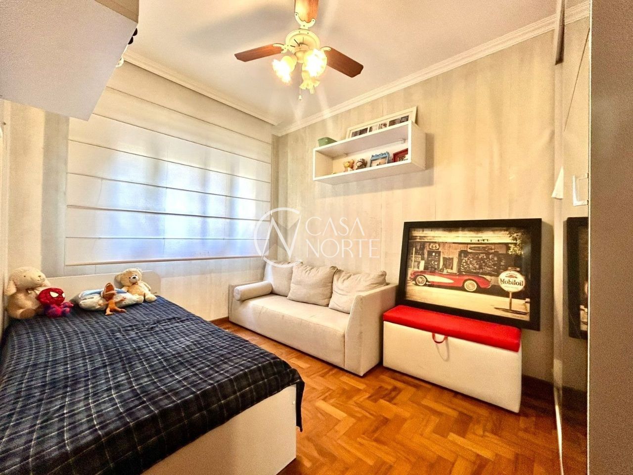 Apartamento à venda com 3 quartos, 77m², 1 vaga, Rua Professor Álvaro Alvim no bairro Rio Branco em Porto Alegre