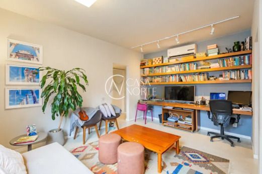 Apartamento à venda com 2 quartos, 81m², 1 suíte, 1 vaga, Rua Casemiro de Abreu no bairro Rio Branco em Porto Alegre