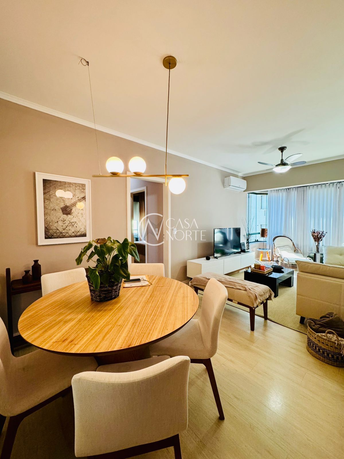 Apartamento à venda com 2 quartos, 85m², 1 vaga, Rua José de Alencar no bairro Menino Deus em Porto Alegre