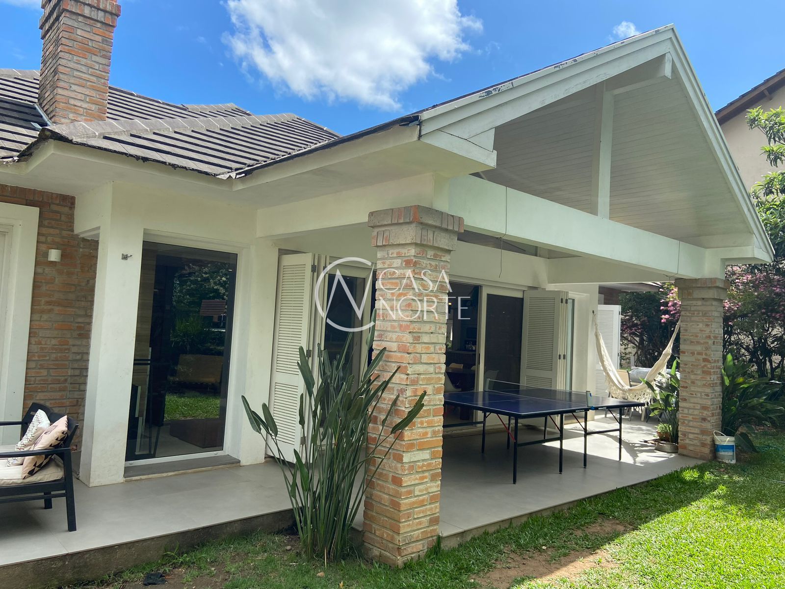 Casa de Condomínio à venda com 3 quartos, 1455m², 1 suíte, 4 vagas, Estrada Jorge Pereira Nunes no bairro Aberta dos Morros em Porto Alegre