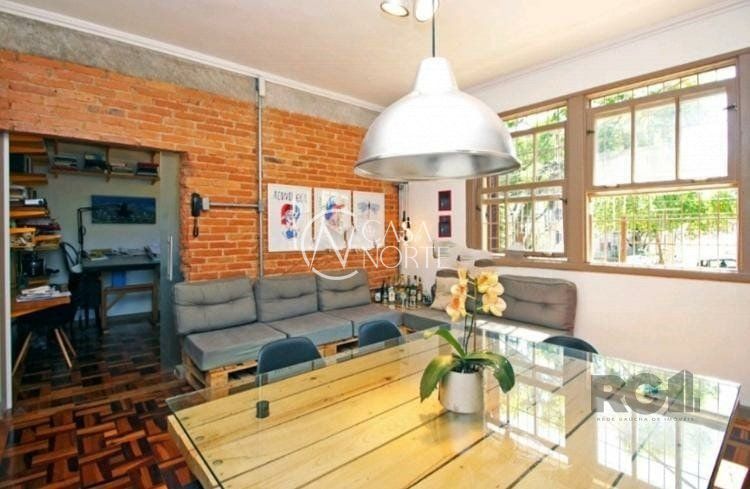 Apartamento à venda com 3 quartos, 82m², 1 suíte, 3 vagas, Rua Barao do Amazonas no bairro Petrópolis em Porto Alegre