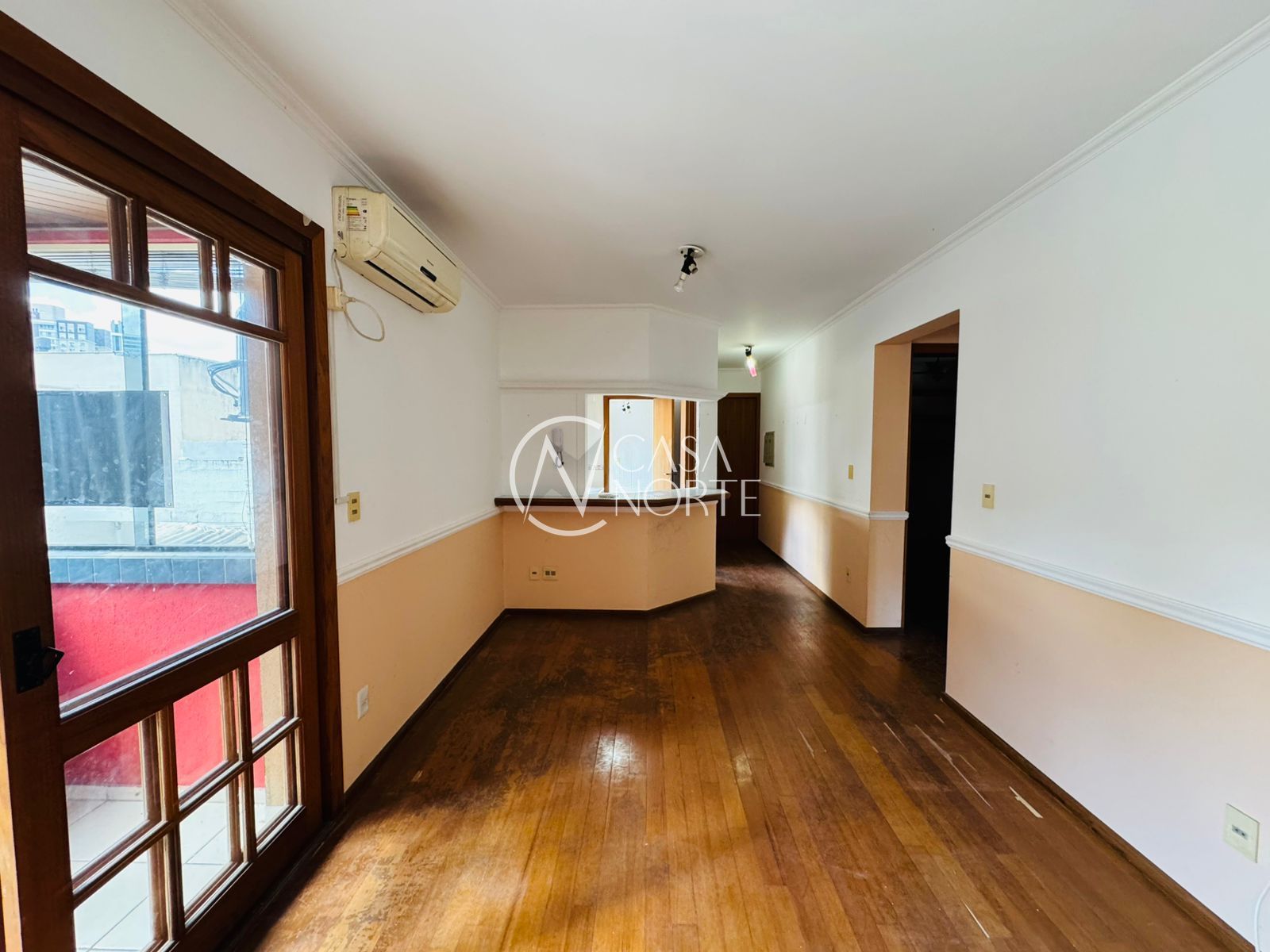 Apartamento à venda com 2 quartos, 75m², 1 suíte, 1 vaga, Rua Visconde de Duprat no bairro Petrópolis em Porto Alegre