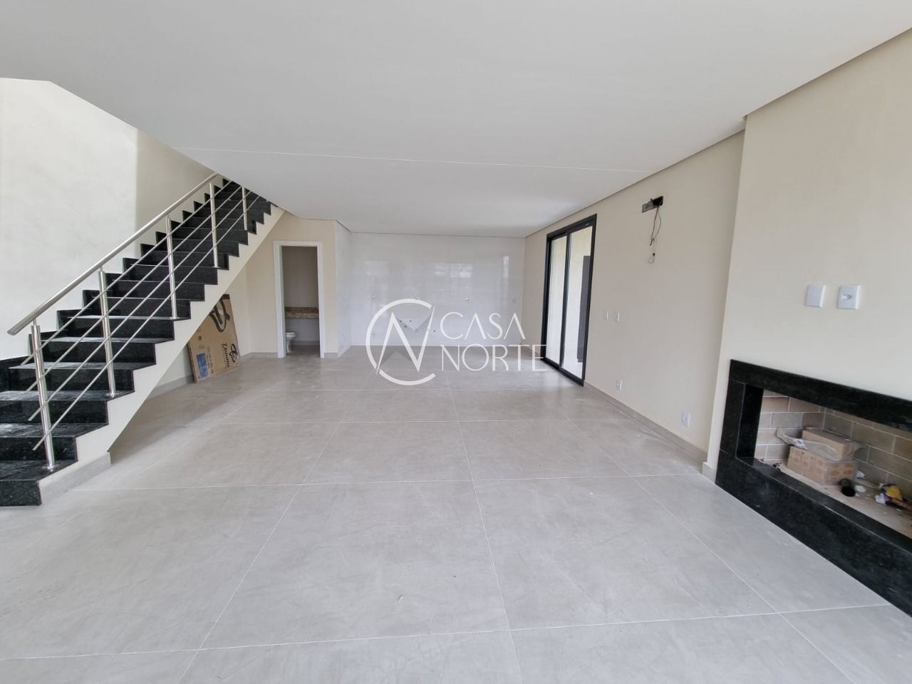 Casa à venda com 3 quartos, 145m², 1 suíte, 3 vagas, Rua Farid Germano no bairro Hípica em Porto Alegre