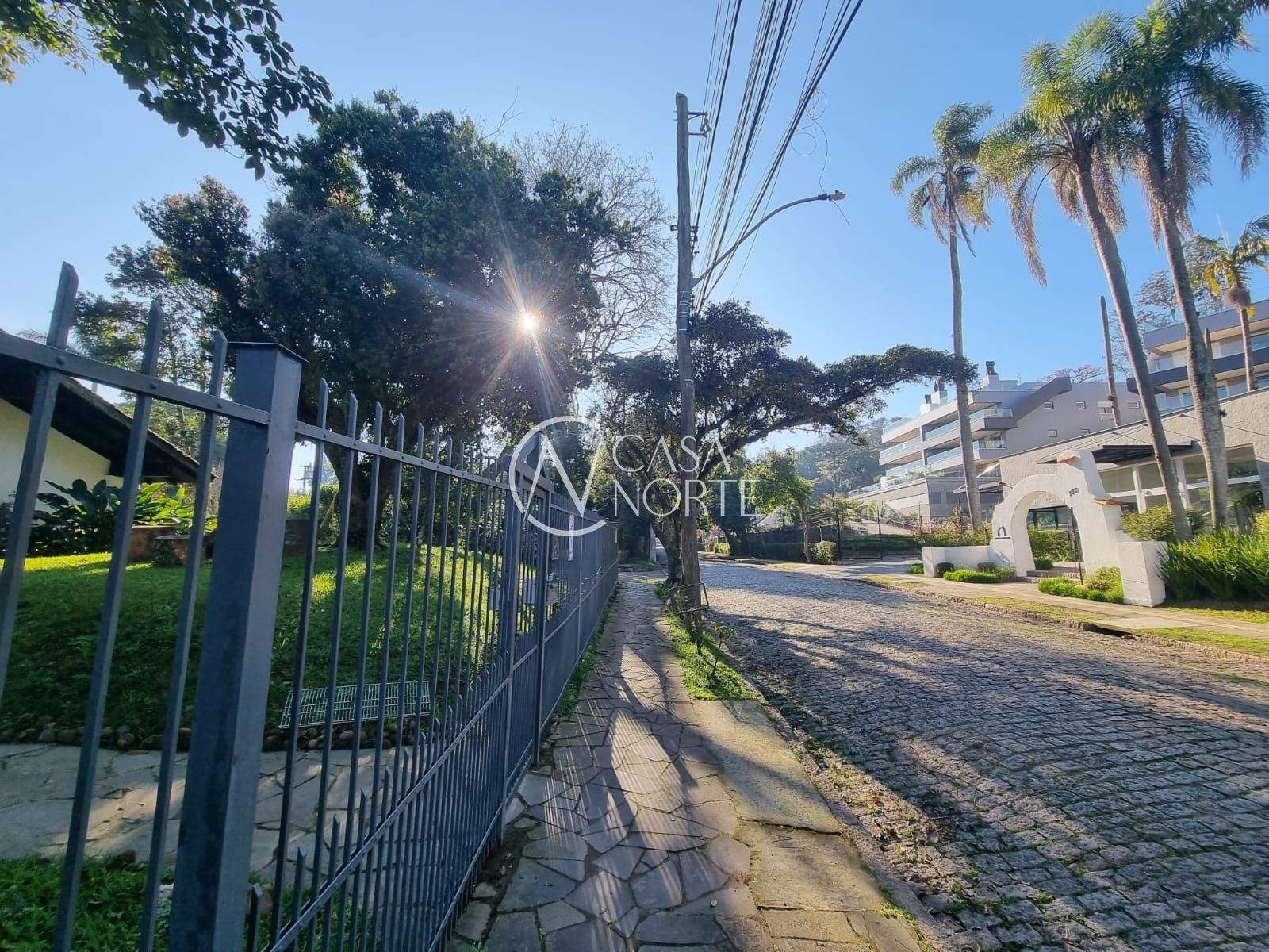 Terreno à venda  com 2840m², Rua Padre João Batista Reus no bairro Tristeza em Porto Alegre