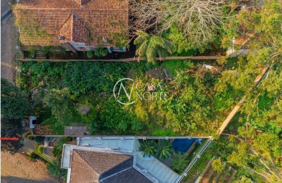 Terreno à venda  com 396m², Rua Professor Pereira Coelho no bairro Tristeza em Porto Alegre