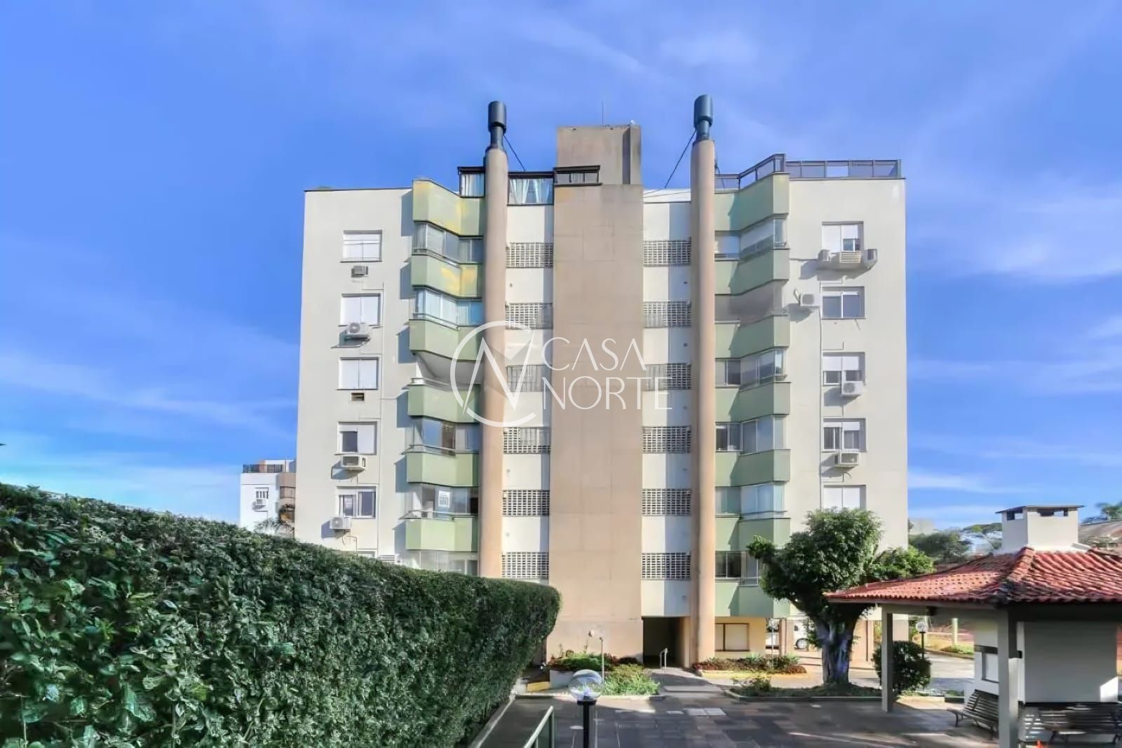 Apartamento à venda com 2 quartos, 66m², 1 vaga, Rua Eurípedes Monteiro Duarte no bairro Cavalhada em Porto Alegre