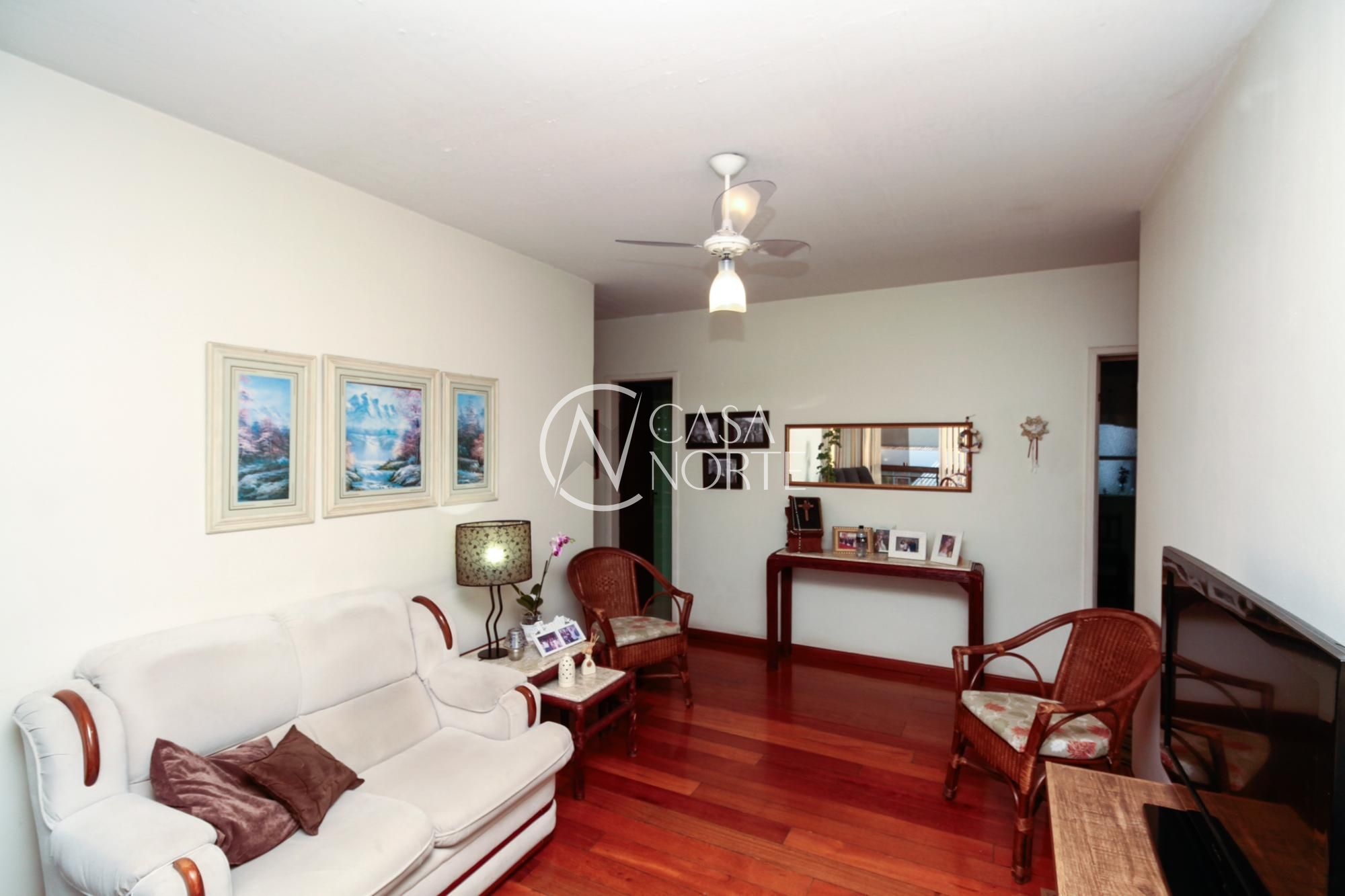 Apartamento à venda com 3 quartos, 104m², 1 vaga, Rua Comendador Rodolfo Gomes no bairro Menino Deus em Porto Alegre