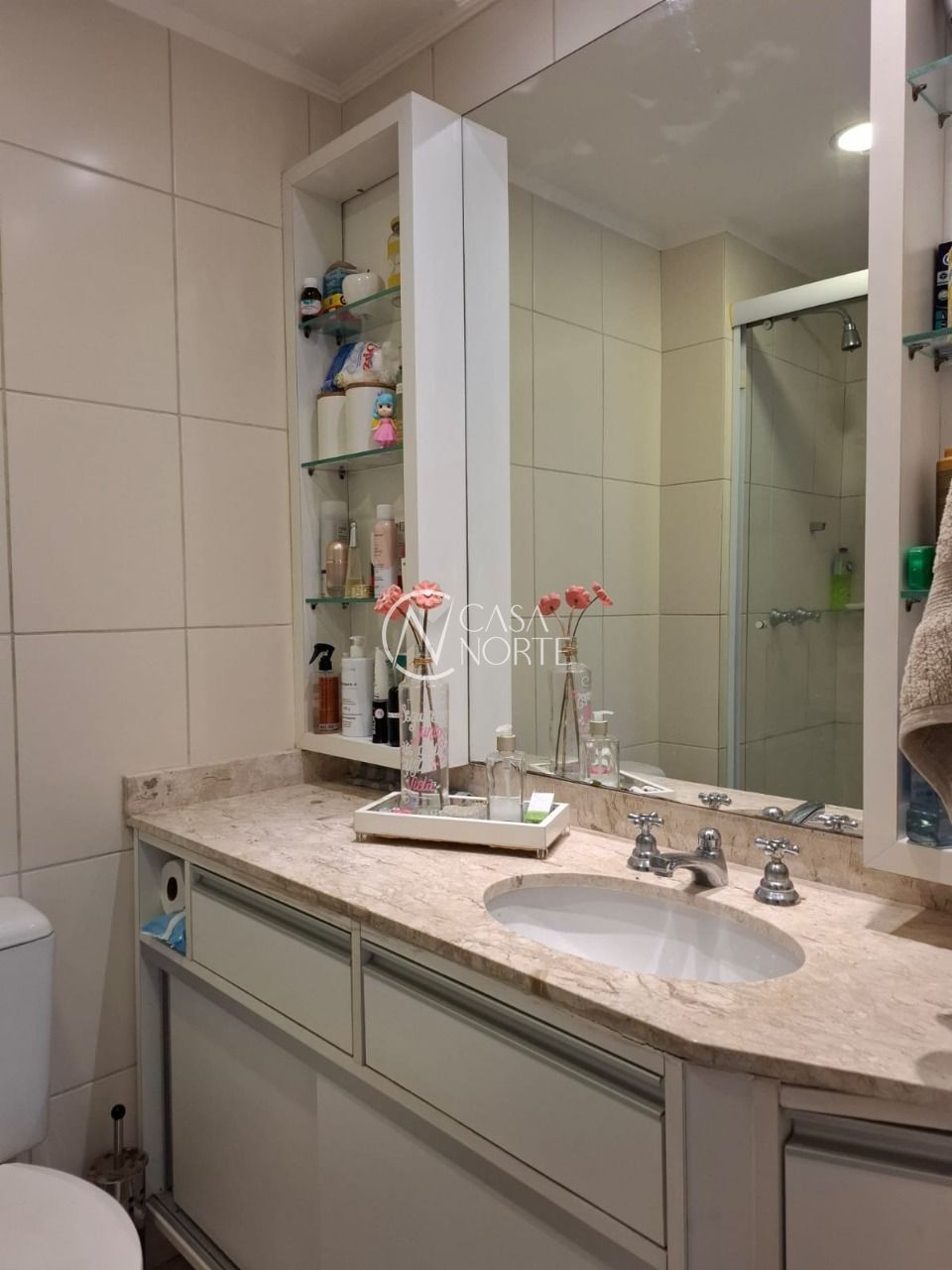 Apartamento à venda com 3 quartos, 73m², 1 suíte, 1 vaga, Rua Doutor Pereira Neto no bairro Tristeza em Porto Alegre