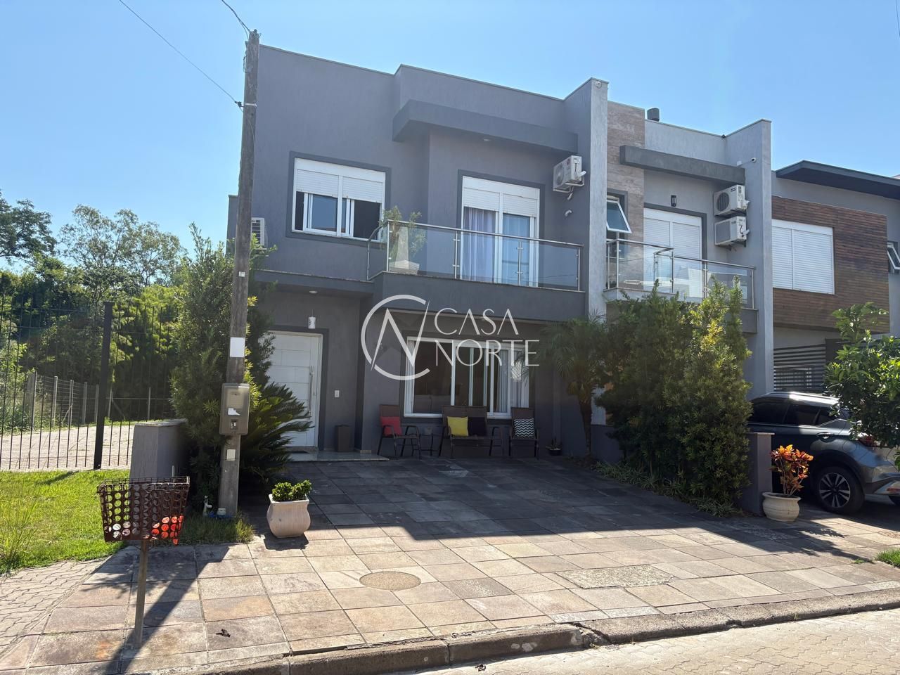 Casa à venda com 3 quartos, 136m², 1 suíte, 2 vagas, Rua Canísio Binsfeld no bairro Hípica em Porto Alegre