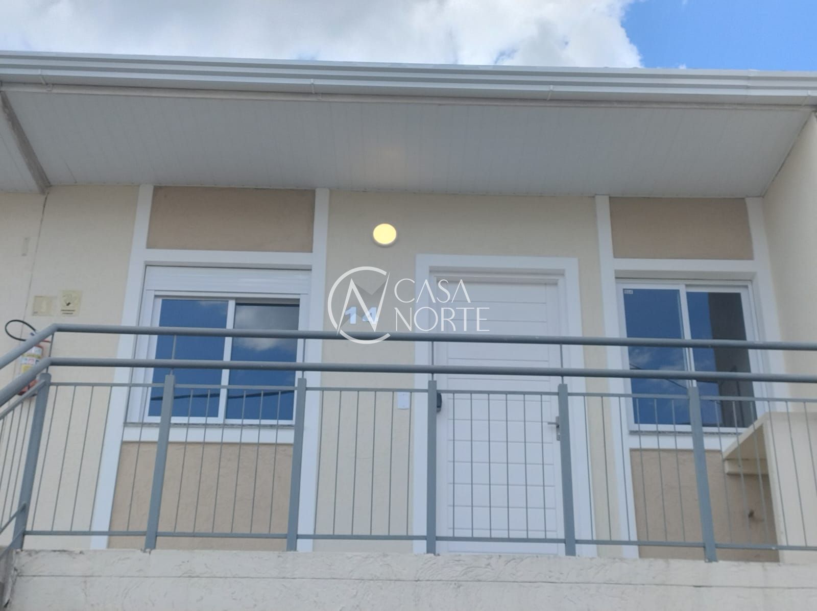 Casa à venda com 2 quartos, 49m², 1 vaga, Rua Nair Garcia Martins no bairro Restinga em Porto Alegre