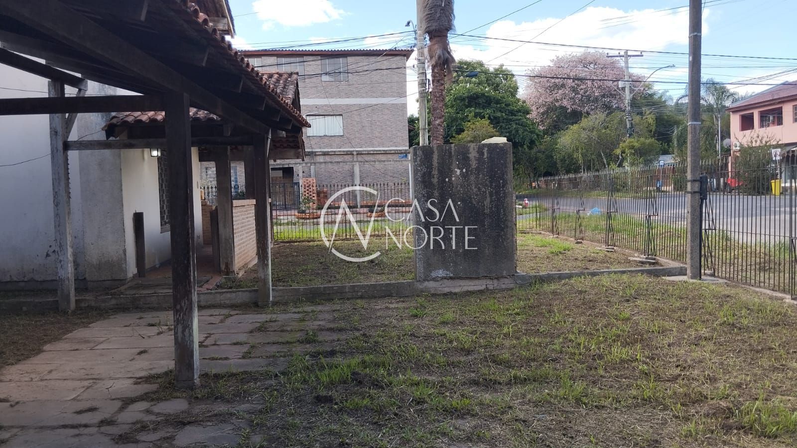 Casa à venda com 3 quartos, 1 suíte, 3 vagas, Avenida Celestino Bertolucci no bairro Aberta dos Morros em Porto Alegre