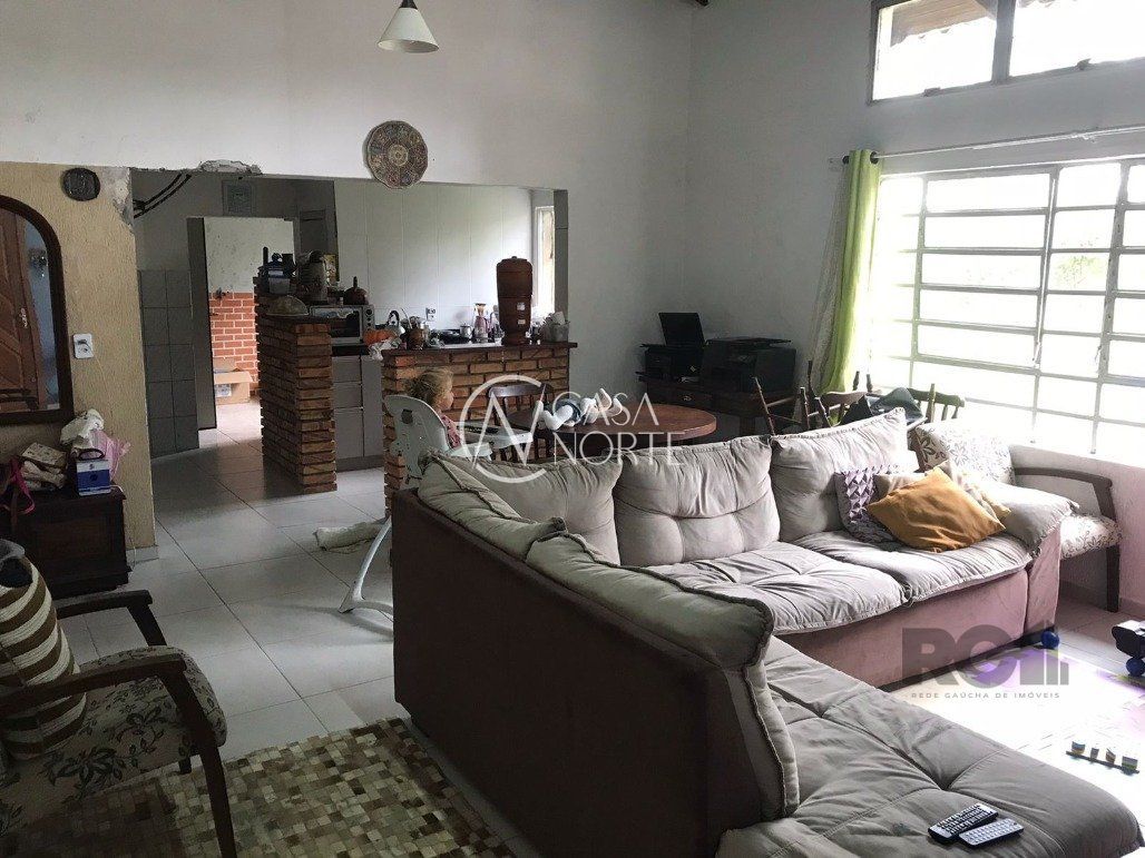 Casa à venda com 4 quartos, 260m², Rua Adao Martins da Rocha no bairro São Caetano em Porto Alegre