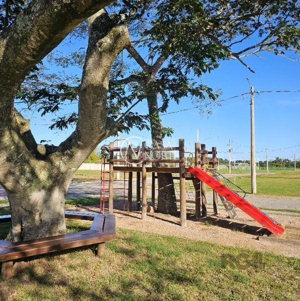 Terreno à venda  com 142m², Juca Batista no bairro Hípica em Porto Alegre