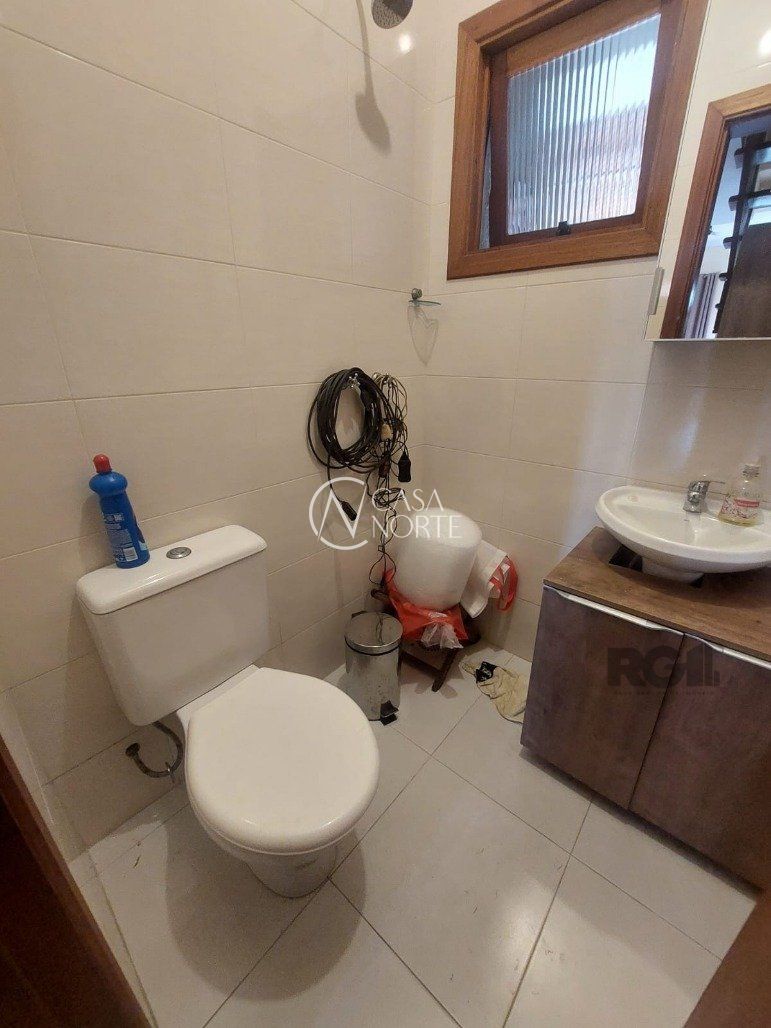 Casa à venda com 2 quartos, 70m², Rua Nei Remedi no bairro Hípica em Porto Alegre