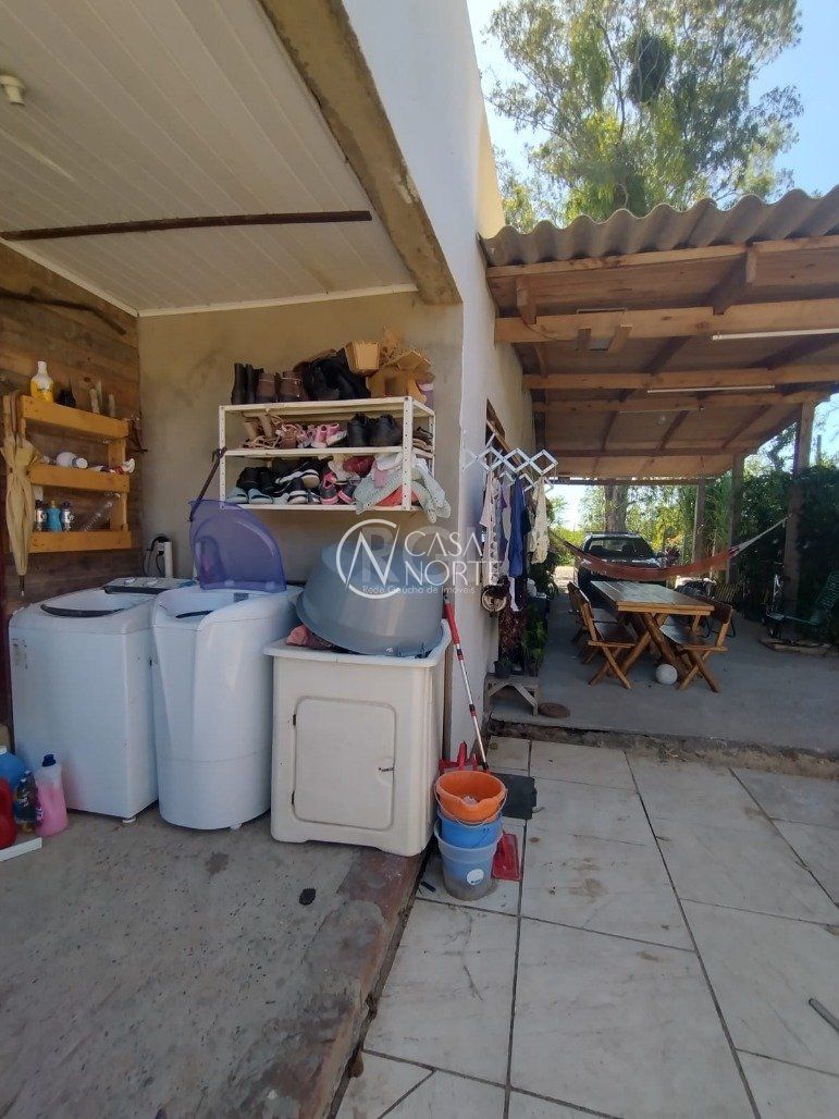 Casa à venda com 2 quartos, 200m², Rua Marino Barcelos no bairro Lami em Porto Alegre