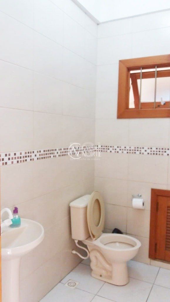 Prédio Comercial à venda , 265m², 10 vagas, Rua Doutor Carlos Flores no bairro Belém Novo em Porto Alegre